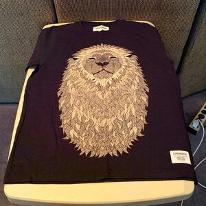 Urban Outfitters short sleeve T-shirt. Color: Black. Size: S